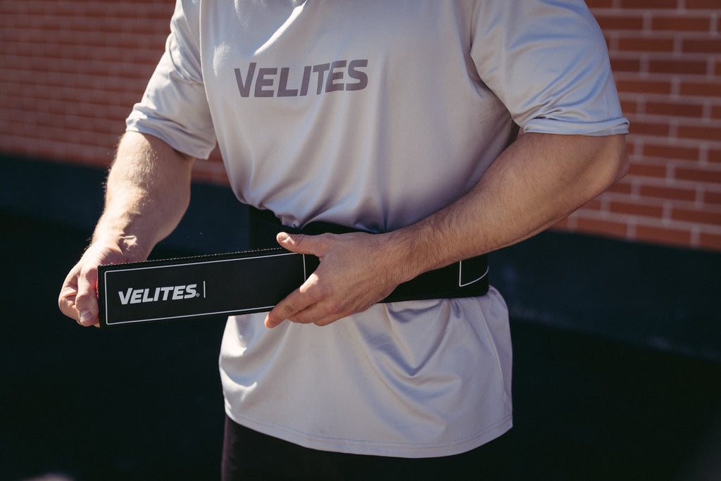 Velites_LiftingBelt_Black_Lifestyle_002.jpg