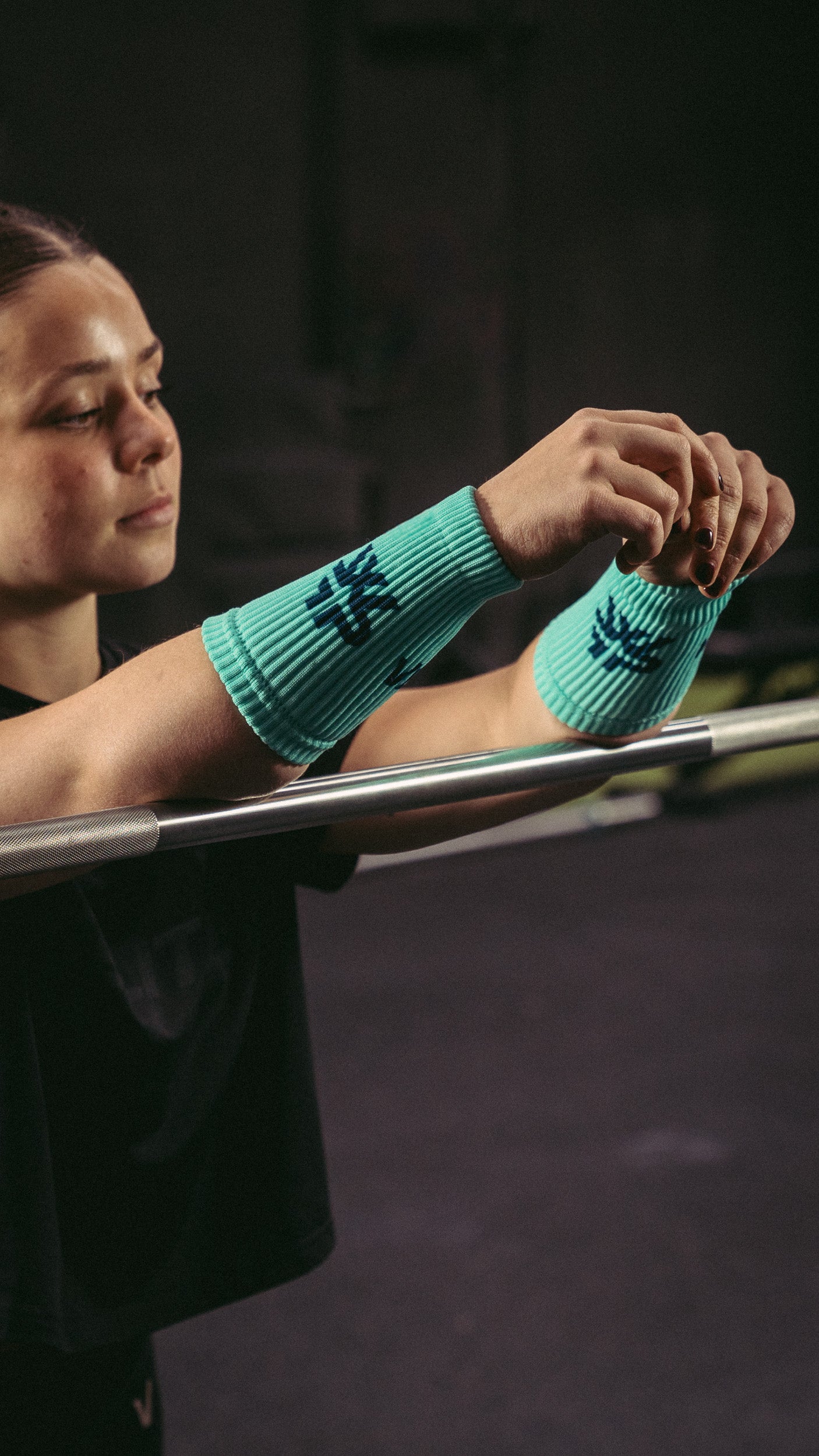 Velites_WFP_Wristbands_9x16_005.jpg